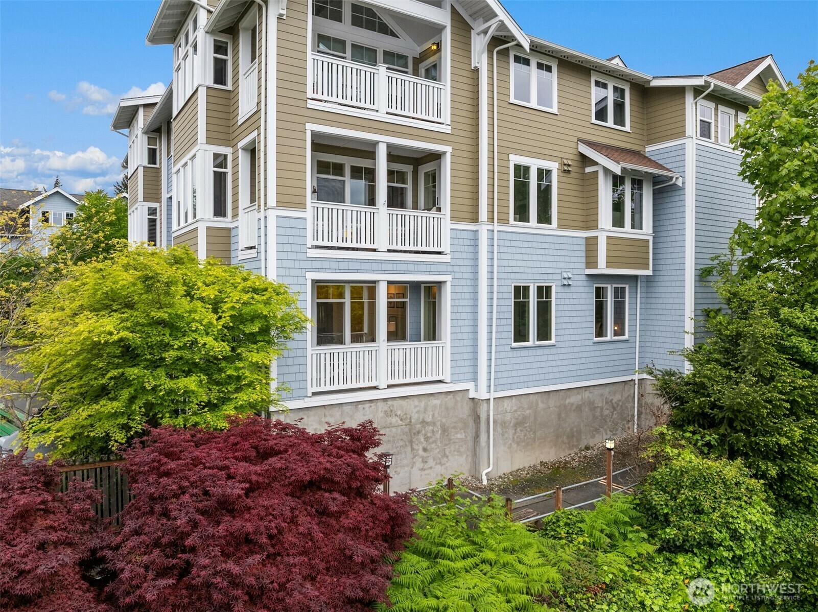 Property Photo: 120 Hall Brothers Loop NW 103 WA 98110
