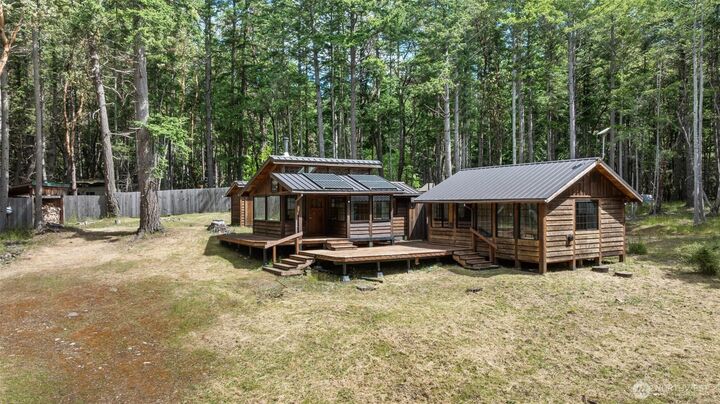 Property Photo:  35 N Airport Way  WA 98250 
