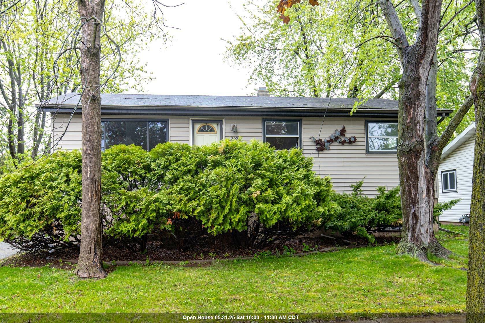 1208 E Layton Avenue  Appleton WI 54915 photo