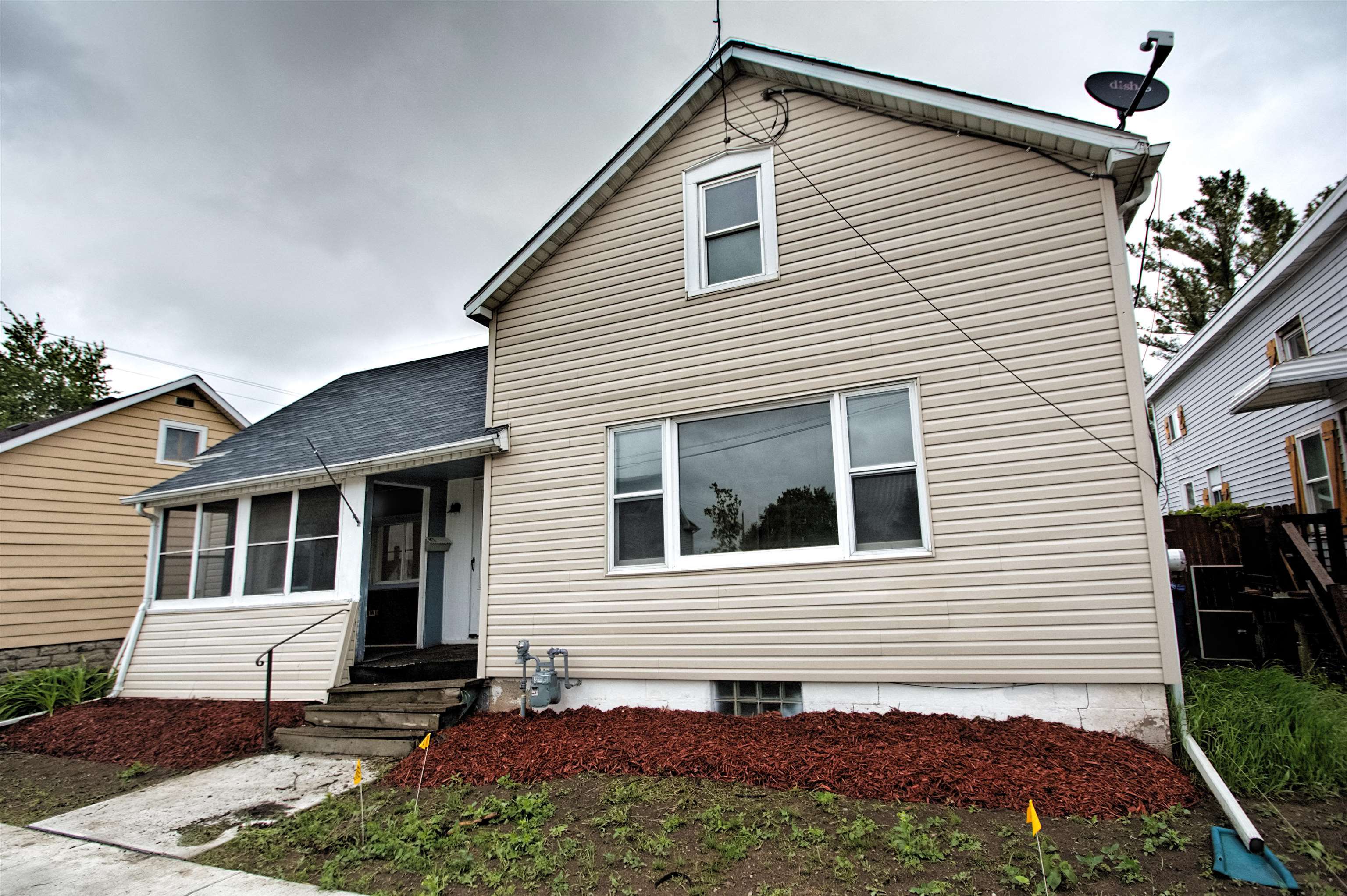 Property Photo:  452 W 7th Avenue  WI 54902-5922 