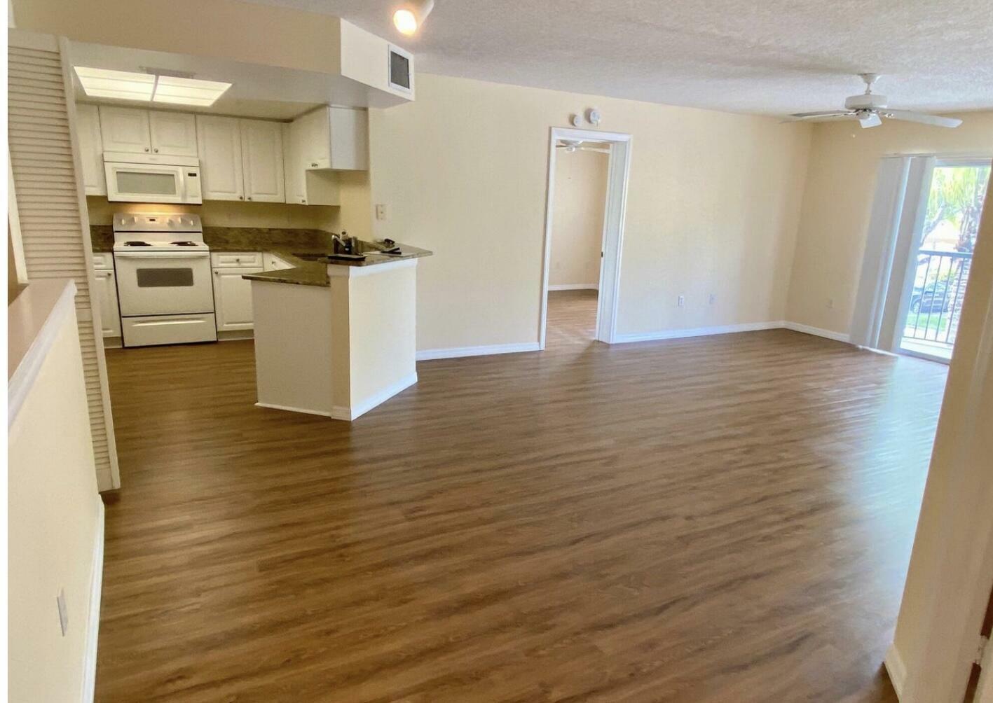Property Photo: 800 Crestwood 806 Court S 806 FL 33411
