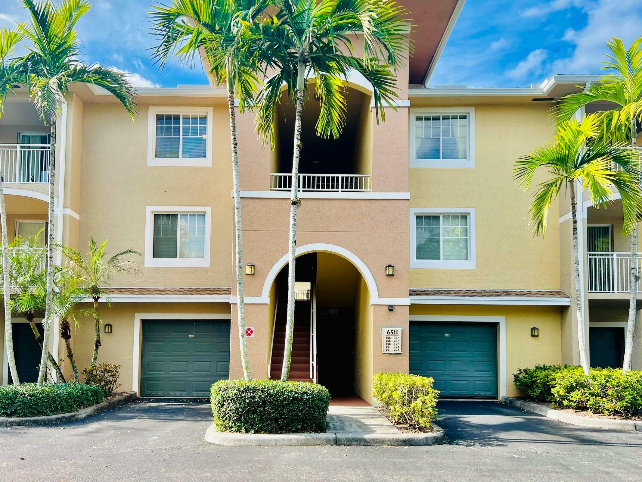 Property Photo: 6511 Emerald Dunes Drive 308 FL 33411