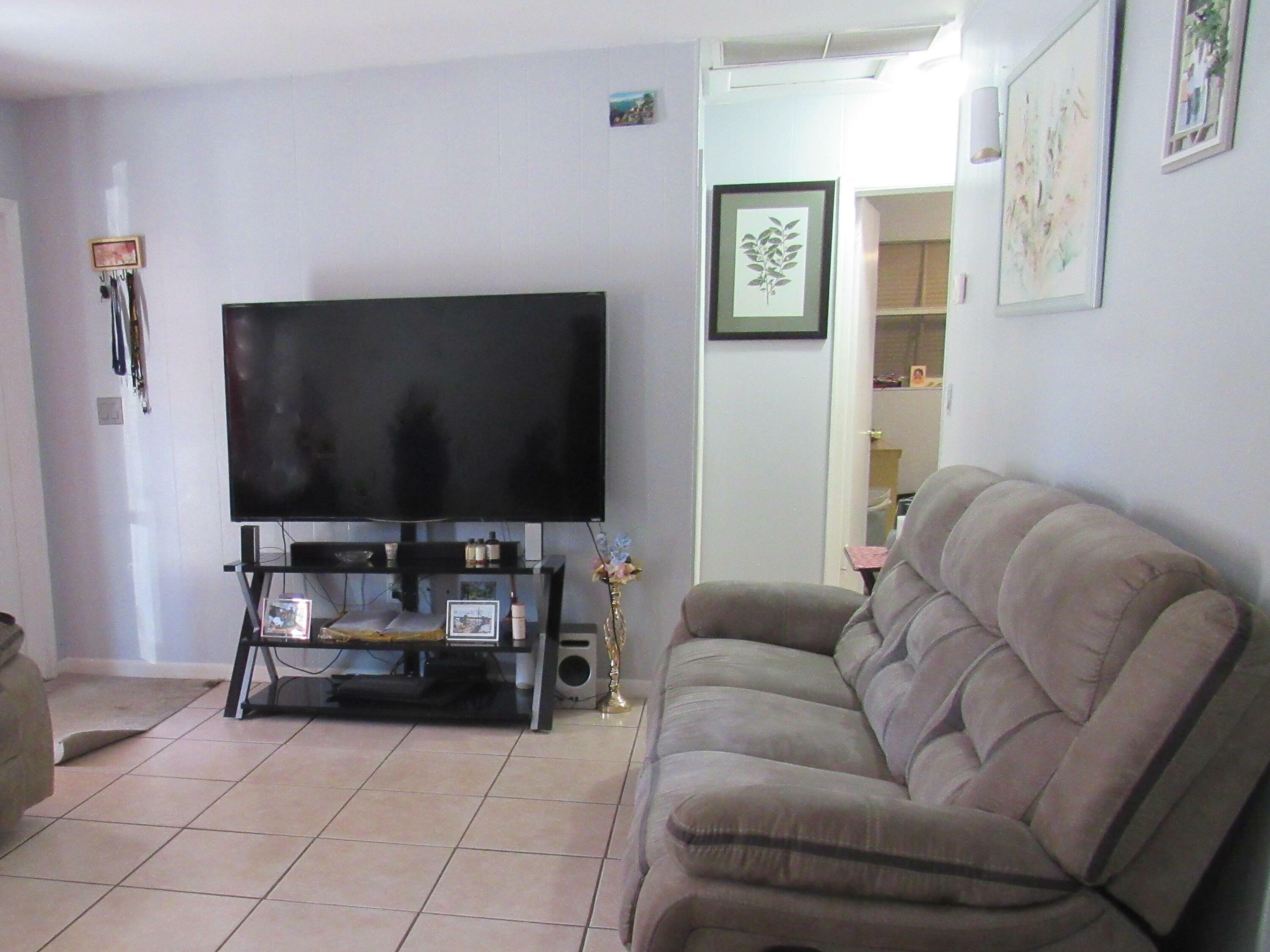 Property Photo: 431 Pensacola Drive FL 33462
