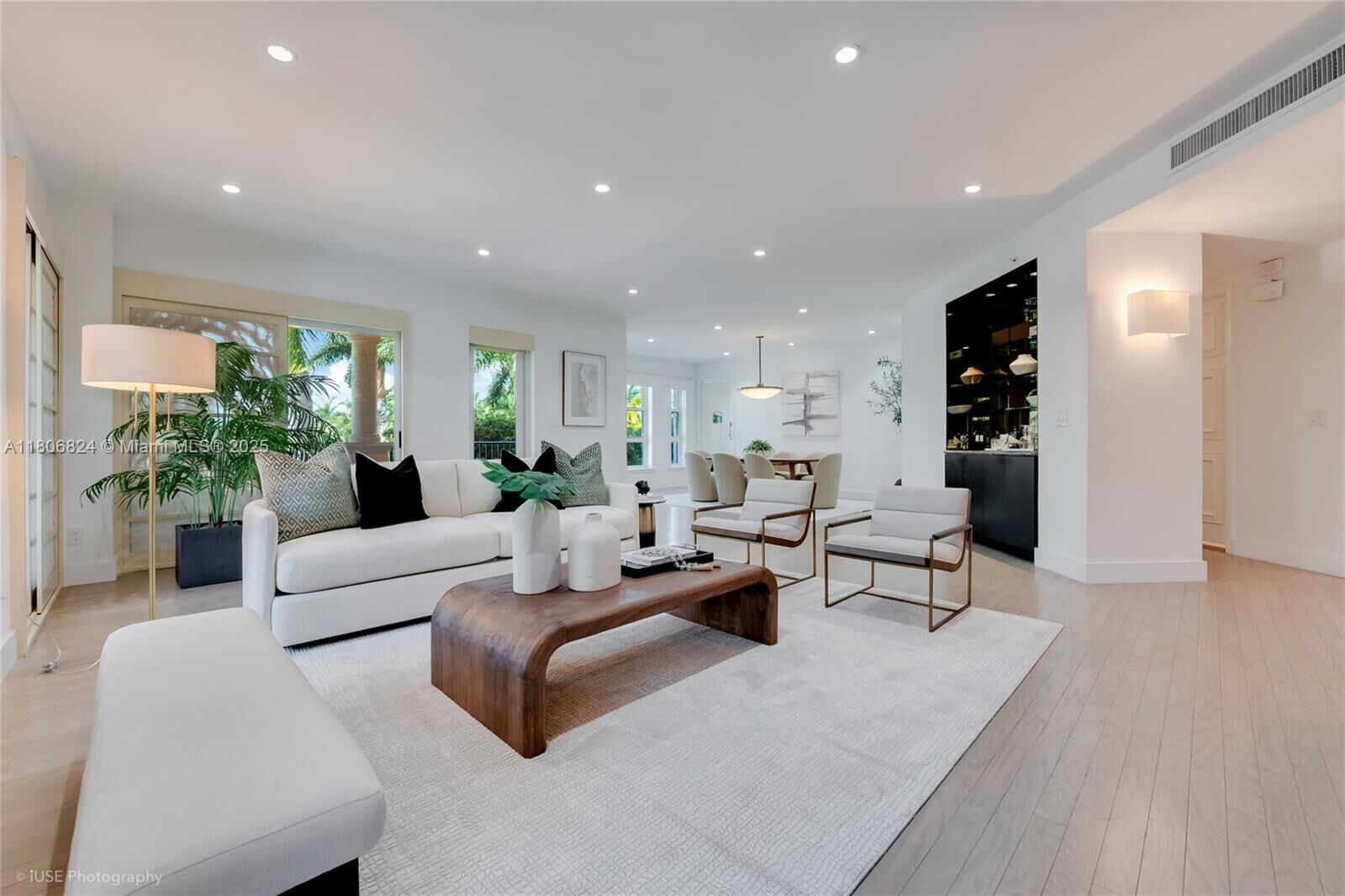 Property Photo: 13637 Deering Bay Dr 231 FL 33158