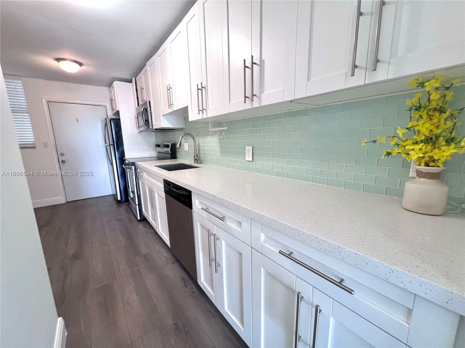 Property Photo: 3660 NE 166th St 409 FL 33160