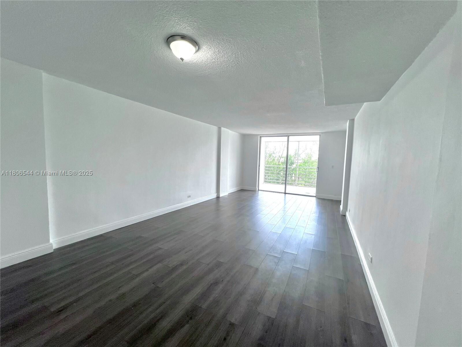 Property Photo: 3660 NE 166th St 409 FL 33160