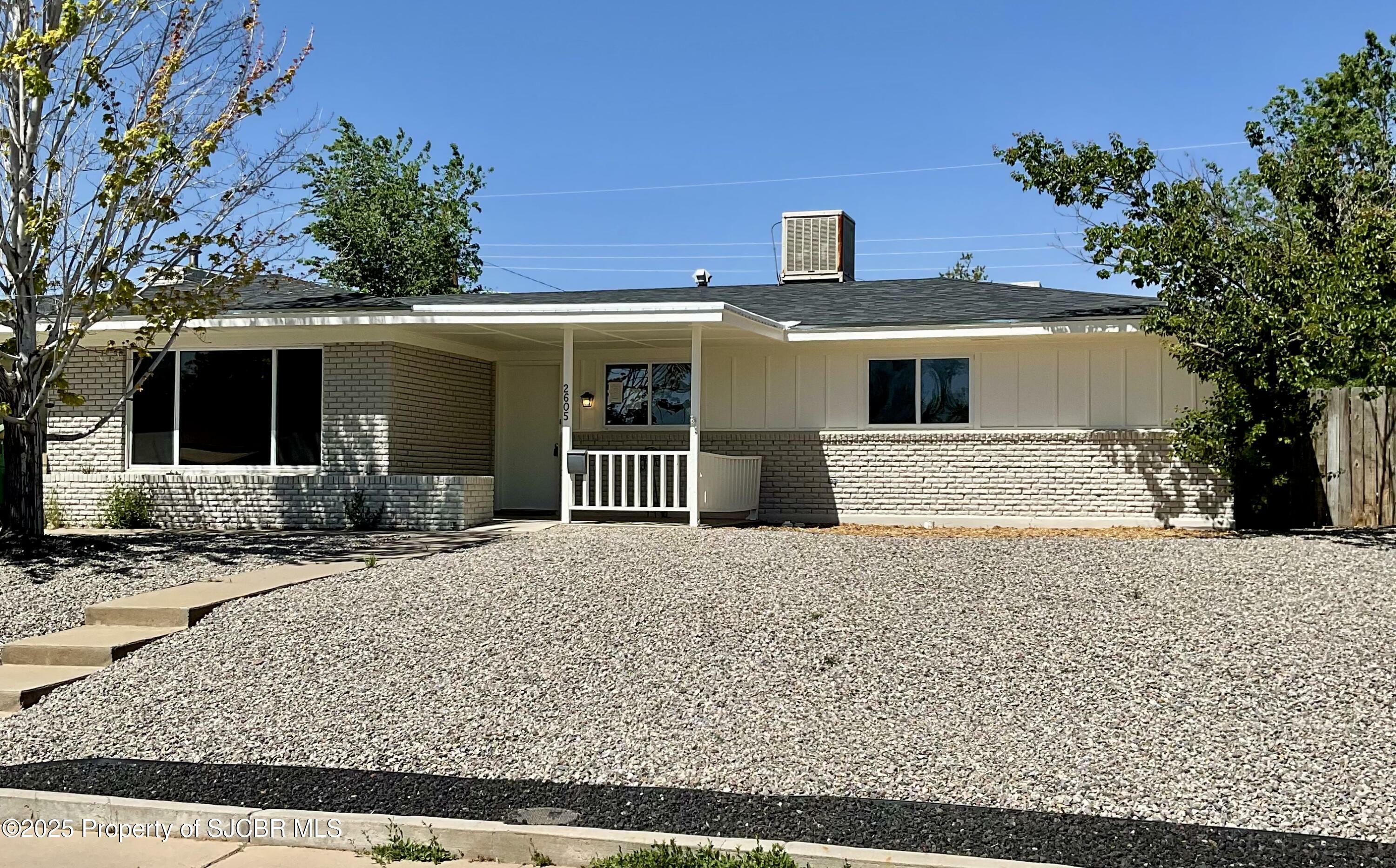 Property Photo: 2605 Ridgecrest Drive NM 87401