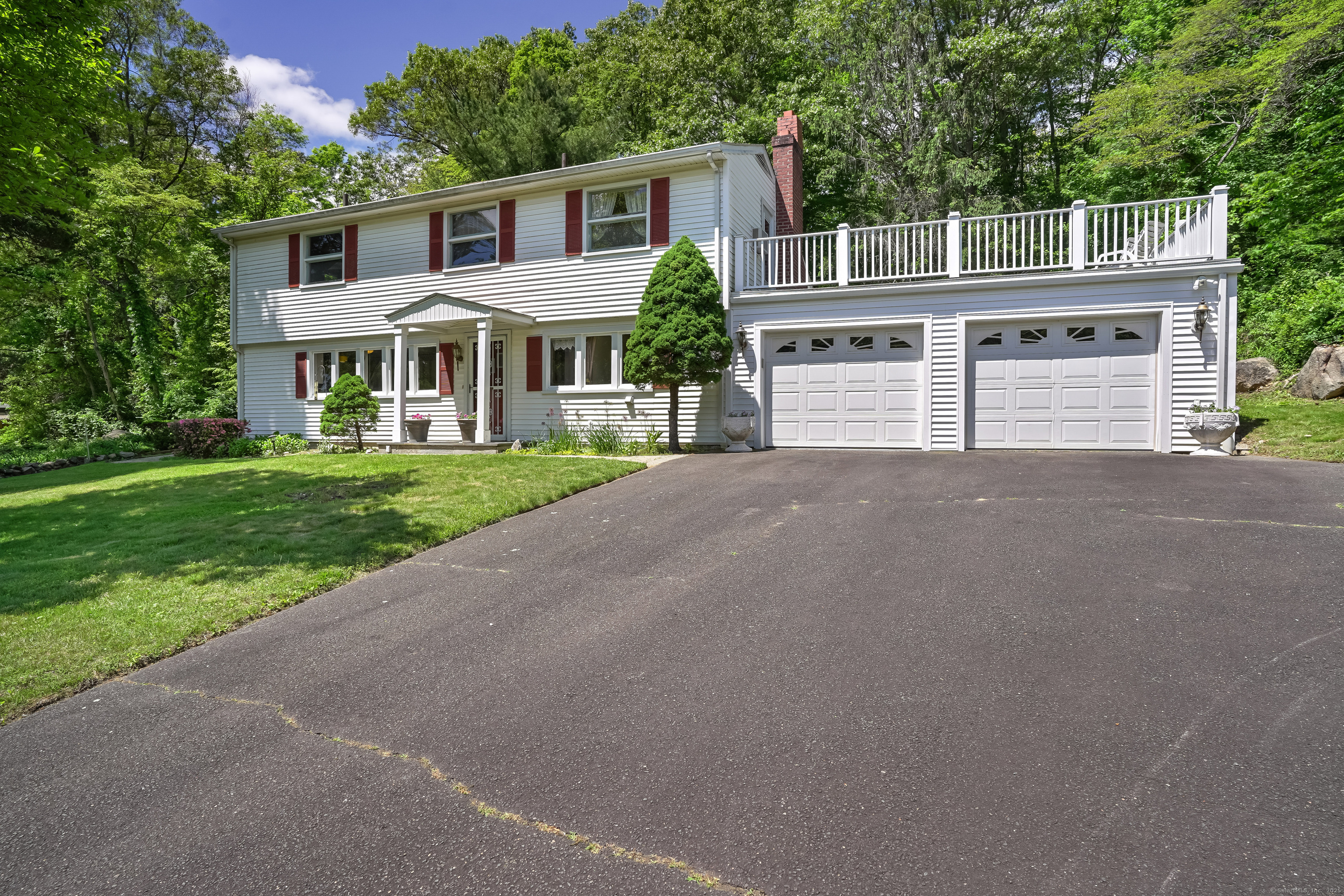 Property Photo: 37 Shawnee Road CT 06611