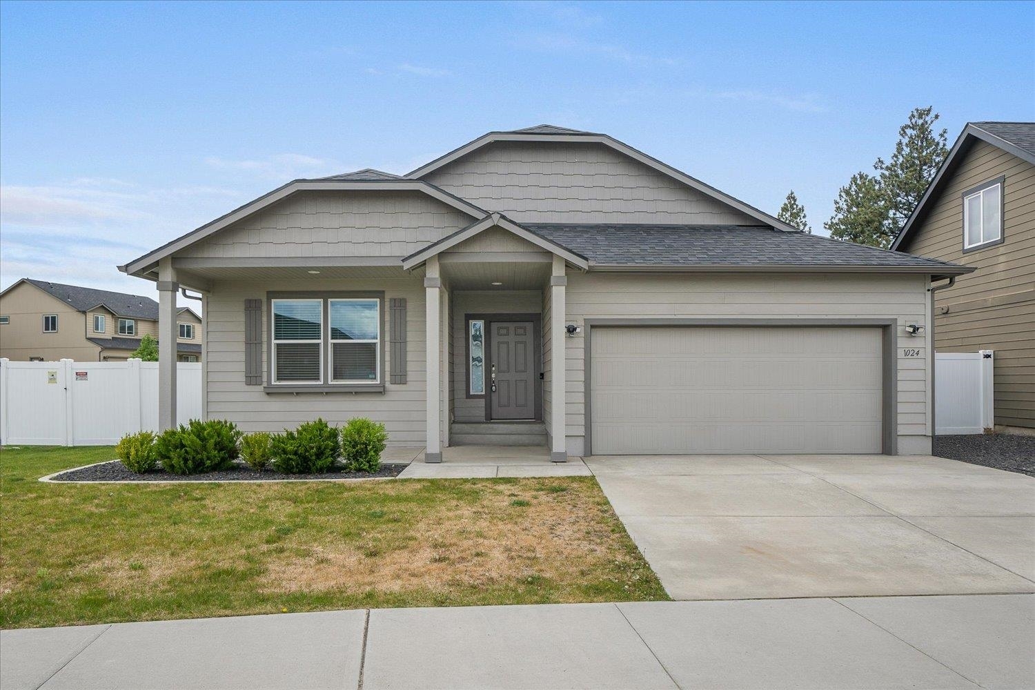 Property Photo: 1024 S Pillar Rock Dr WA 99224