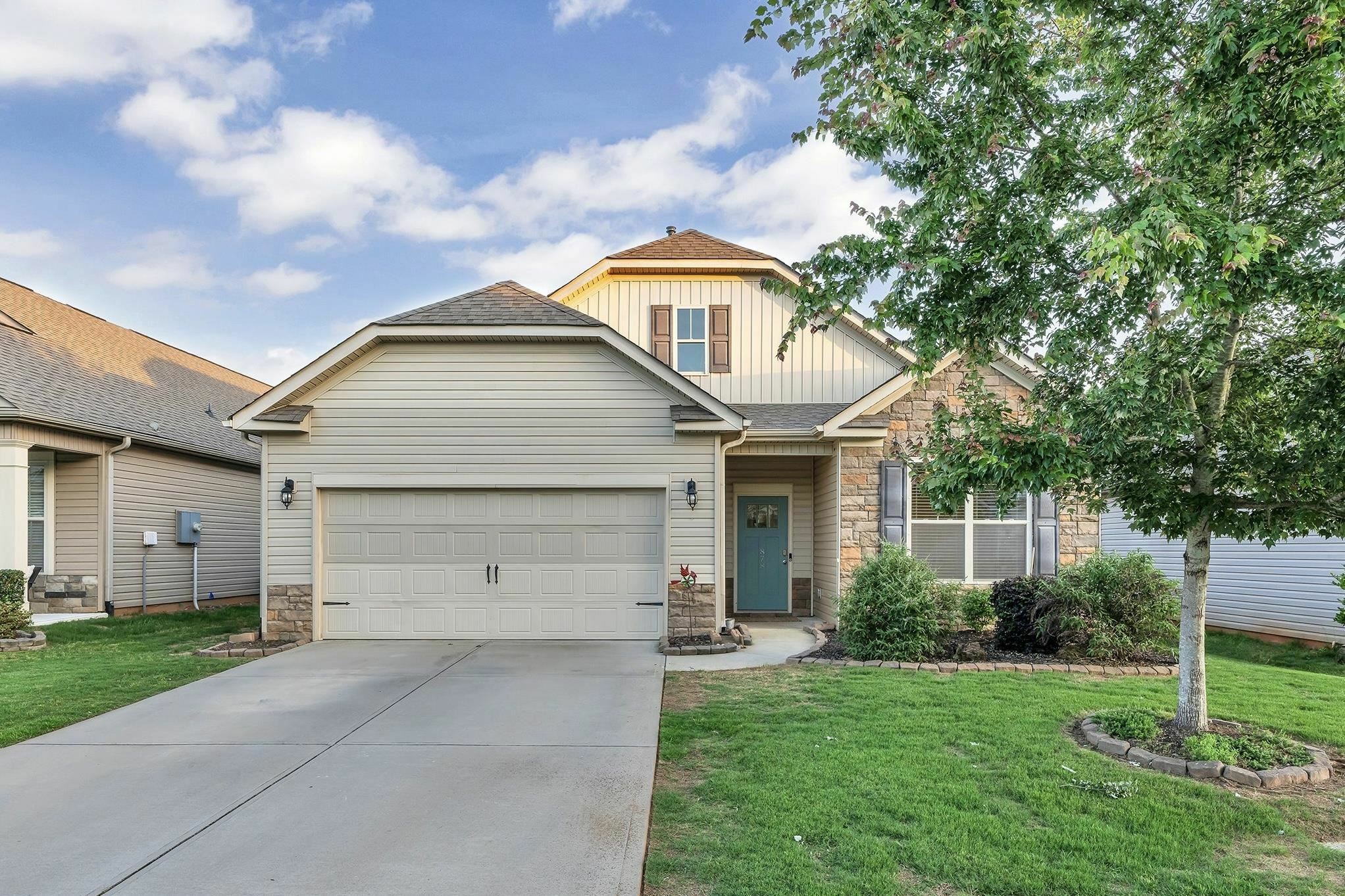 Property Photo: 878 Deepwood Court SC 29316