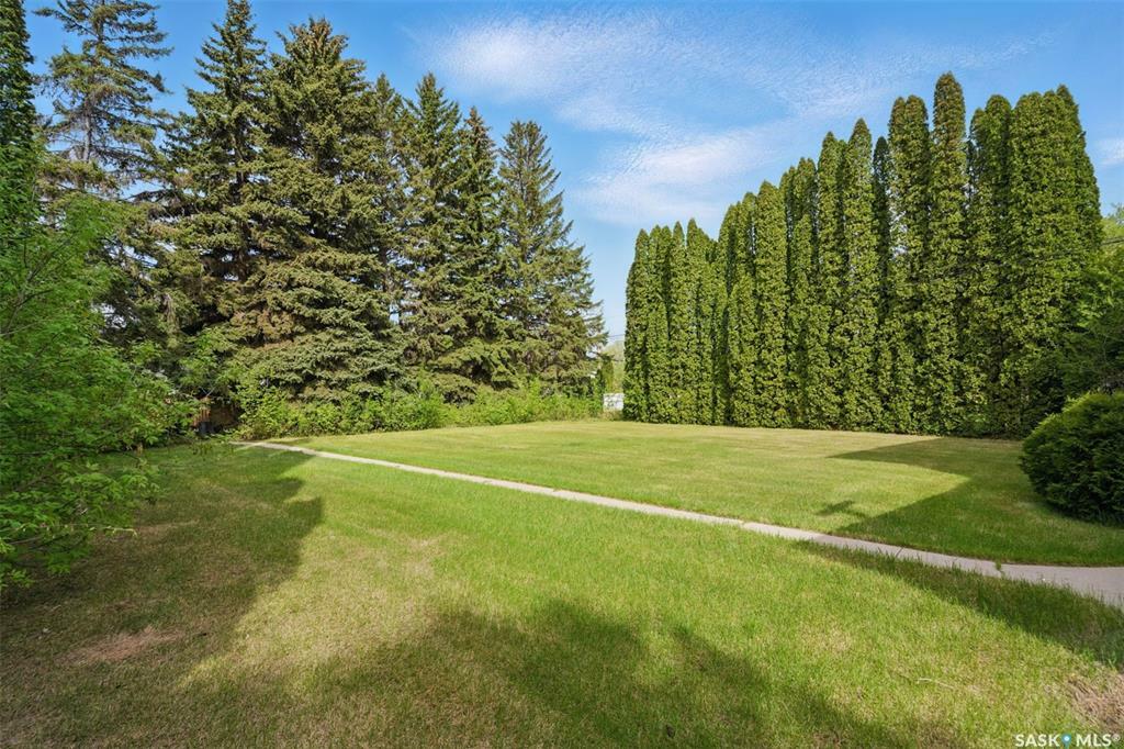 Property Photo:  14 Porteous Crescent  SK S7J 2S8 