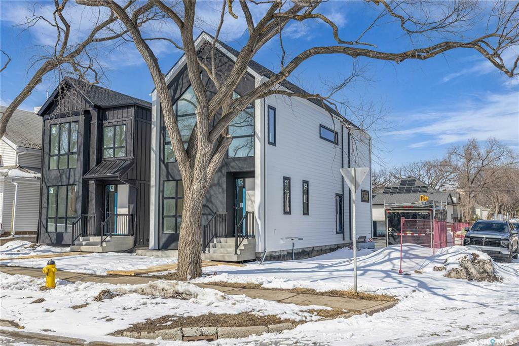 Property Photo: 1139 13th Street E SK S7H 0B8