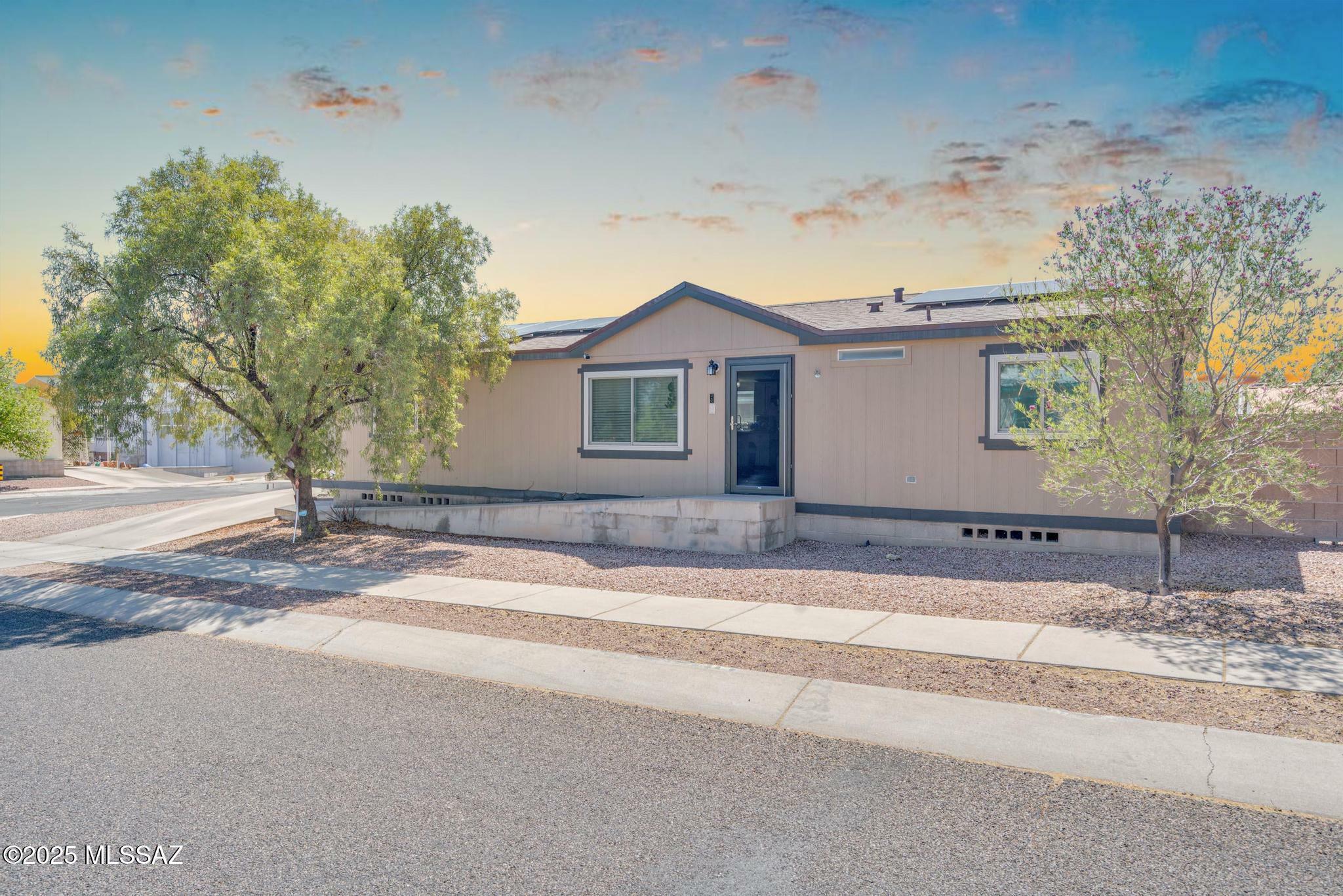 Property Photo: 2962 E Acacia Club Lane AZ 85706