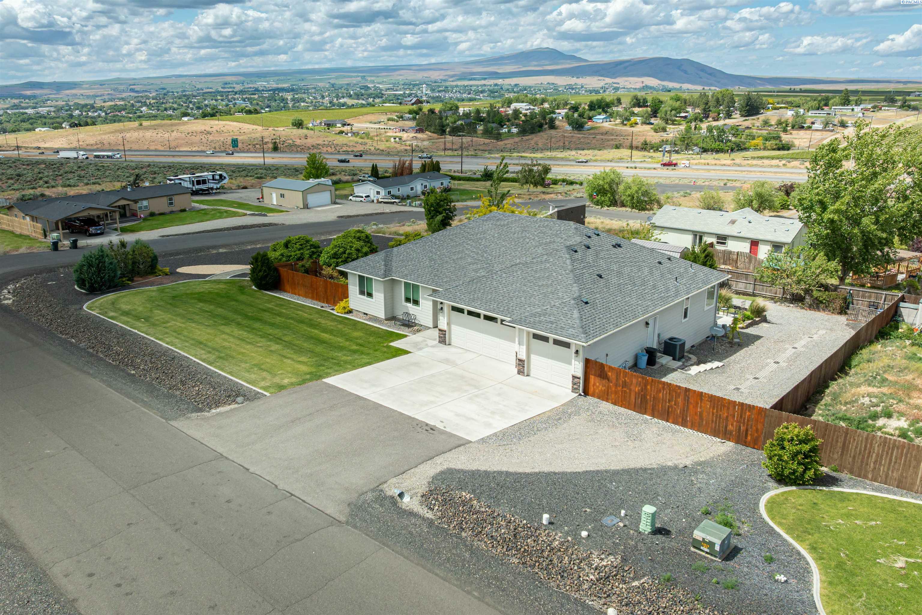 Property Photo: 20702 E Berry Drive WA 99320