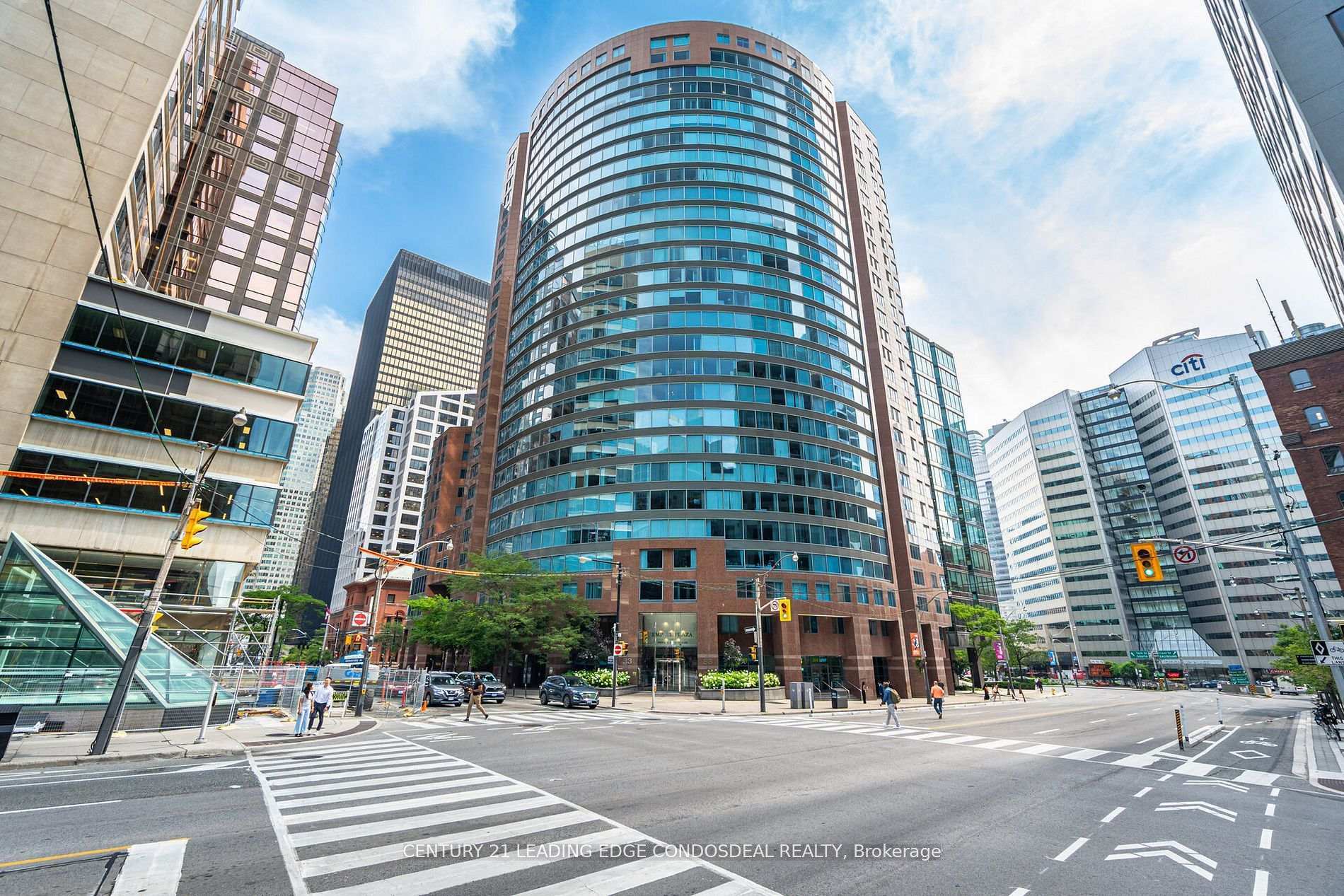 Photo de la propriété: 33 University Avenue 2106 ON M5J 2S7