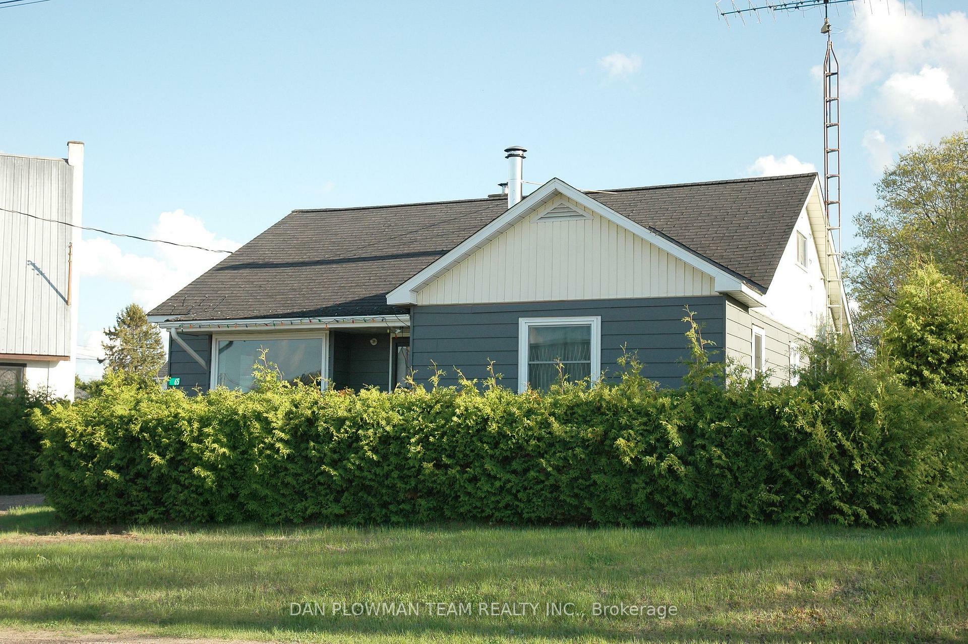 Property Photo: 65 Inglis Street ON K0J 2M0