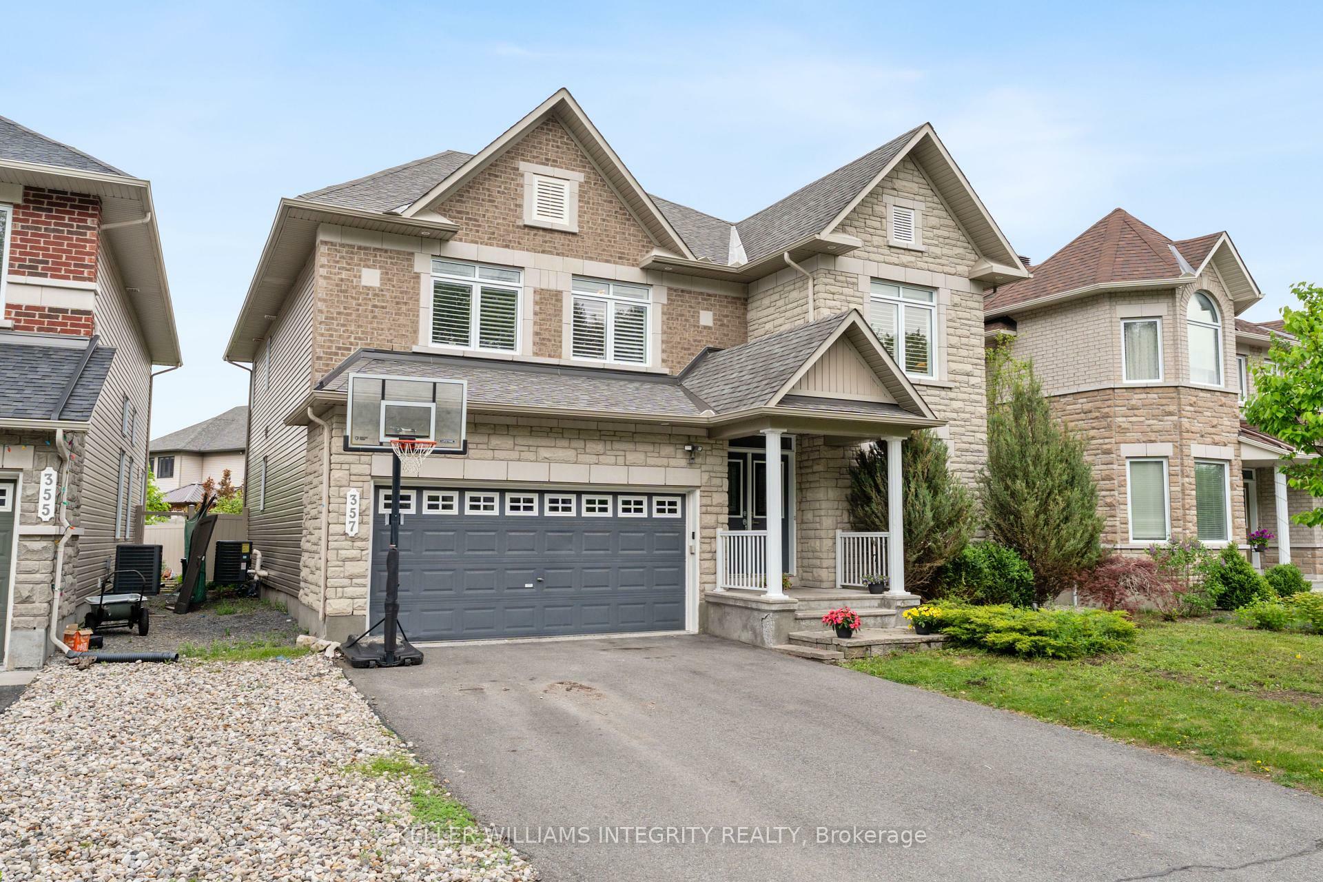 Photo de la propriété: 357 Langrell Crescent ON K2J 5R8