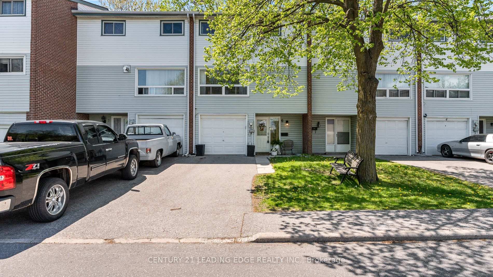 909 King Street W 6  Oshawa ON L1J 2L4 photo