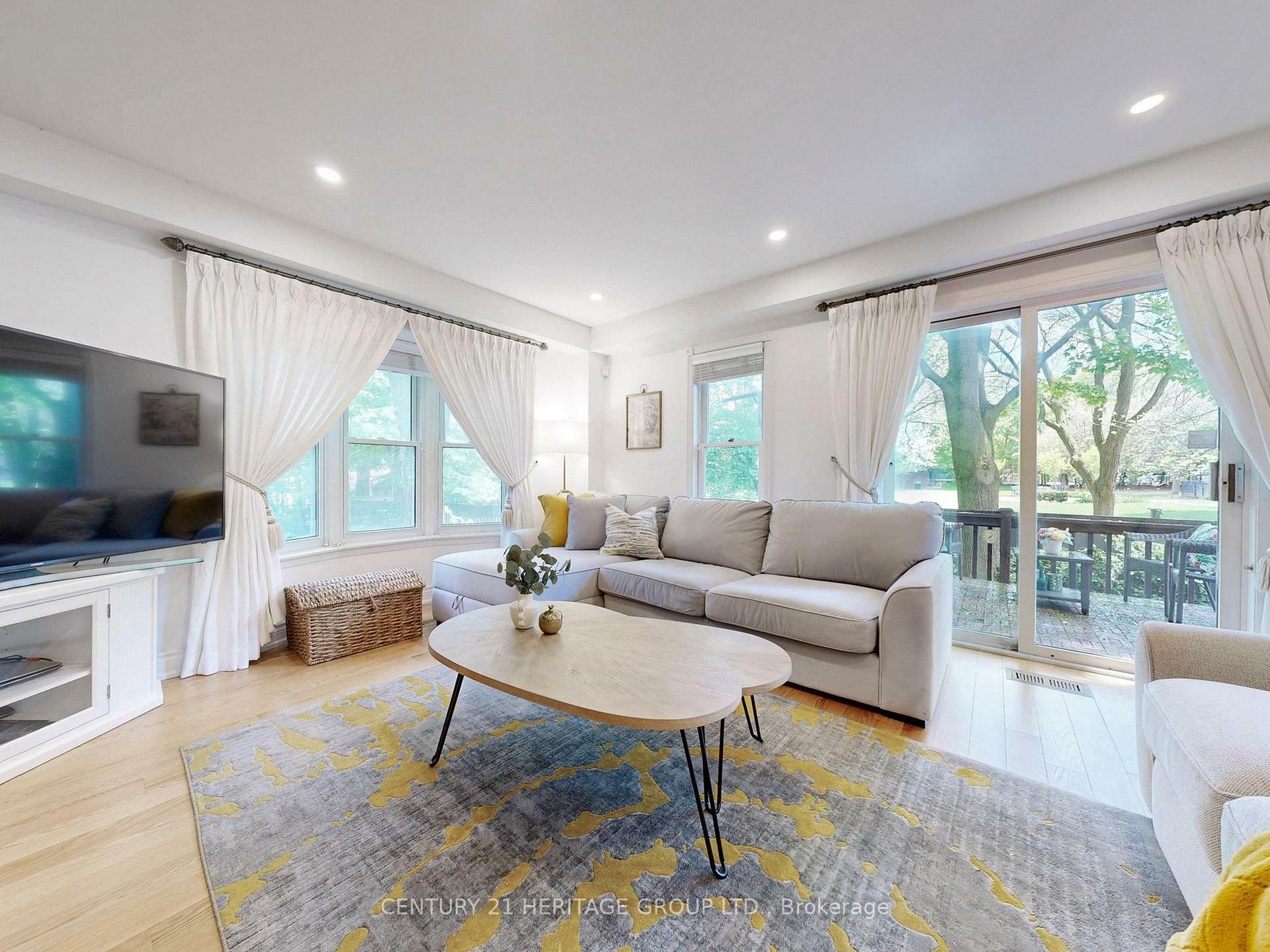 Property Photo: 108 Confederation Way ON L3T 5R5