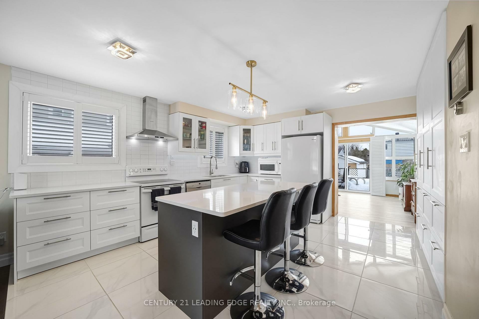 12 McKeown Street  New Tecumseth ON L0G 1A0 photo