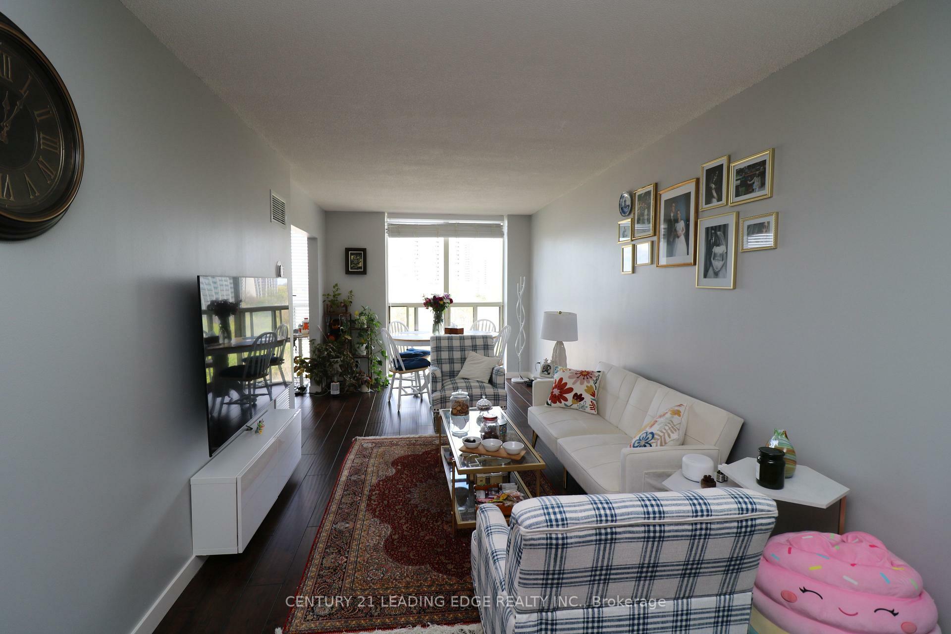 Property Photo: 195 Wynford Drive 1508 ON M3C 3P3