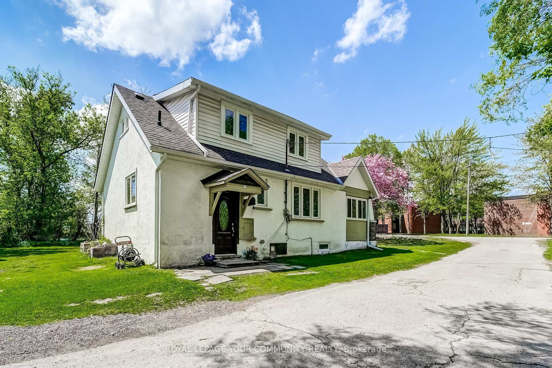 Property Photo: 3 Catering Road ON L0E 1R0