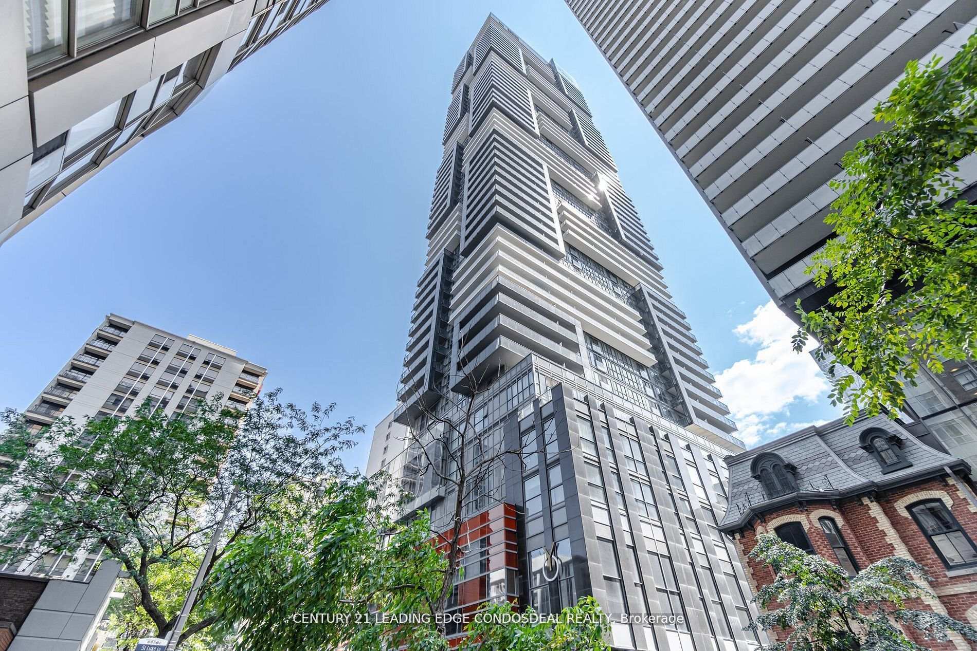 Property Photo: 7 Grenville Street 2707 ON M4Y 0E9