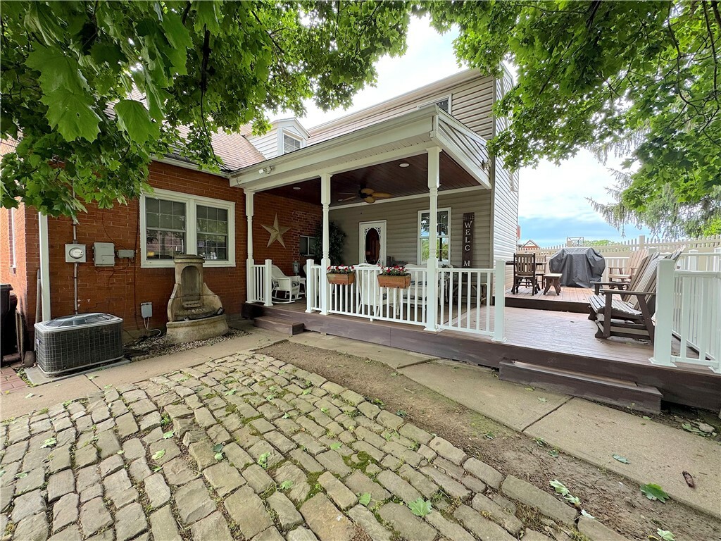 Property Photo: 823 Irwin Drive PA 15236