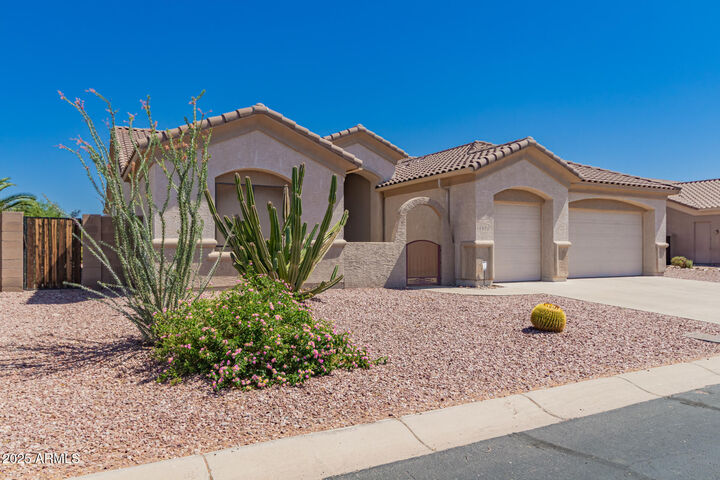 Property Photo:  11312 E Enrose Street  AZ 85207 