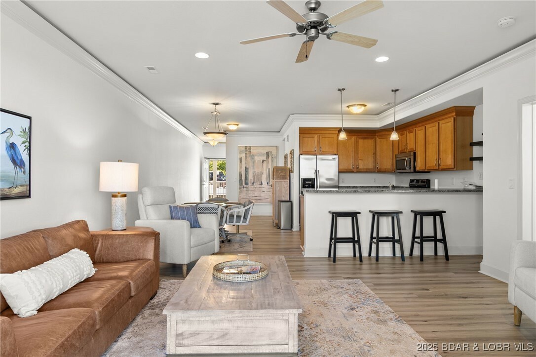 Property Photo: 100 Trinity Pointe Drive 4M MO 65020-4856