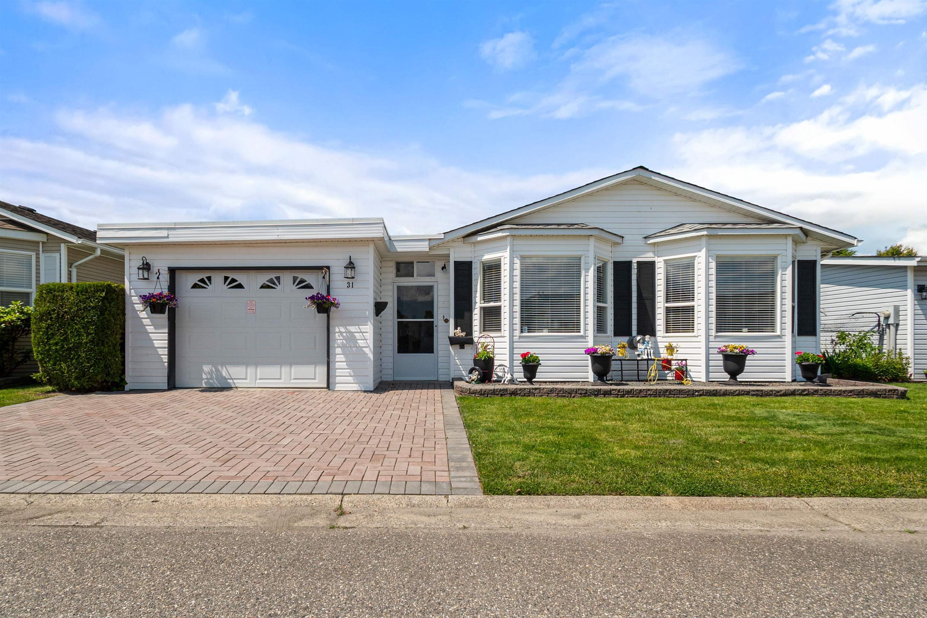 Property Photo: 45918 Knight Road 31 BC V2R 1B1