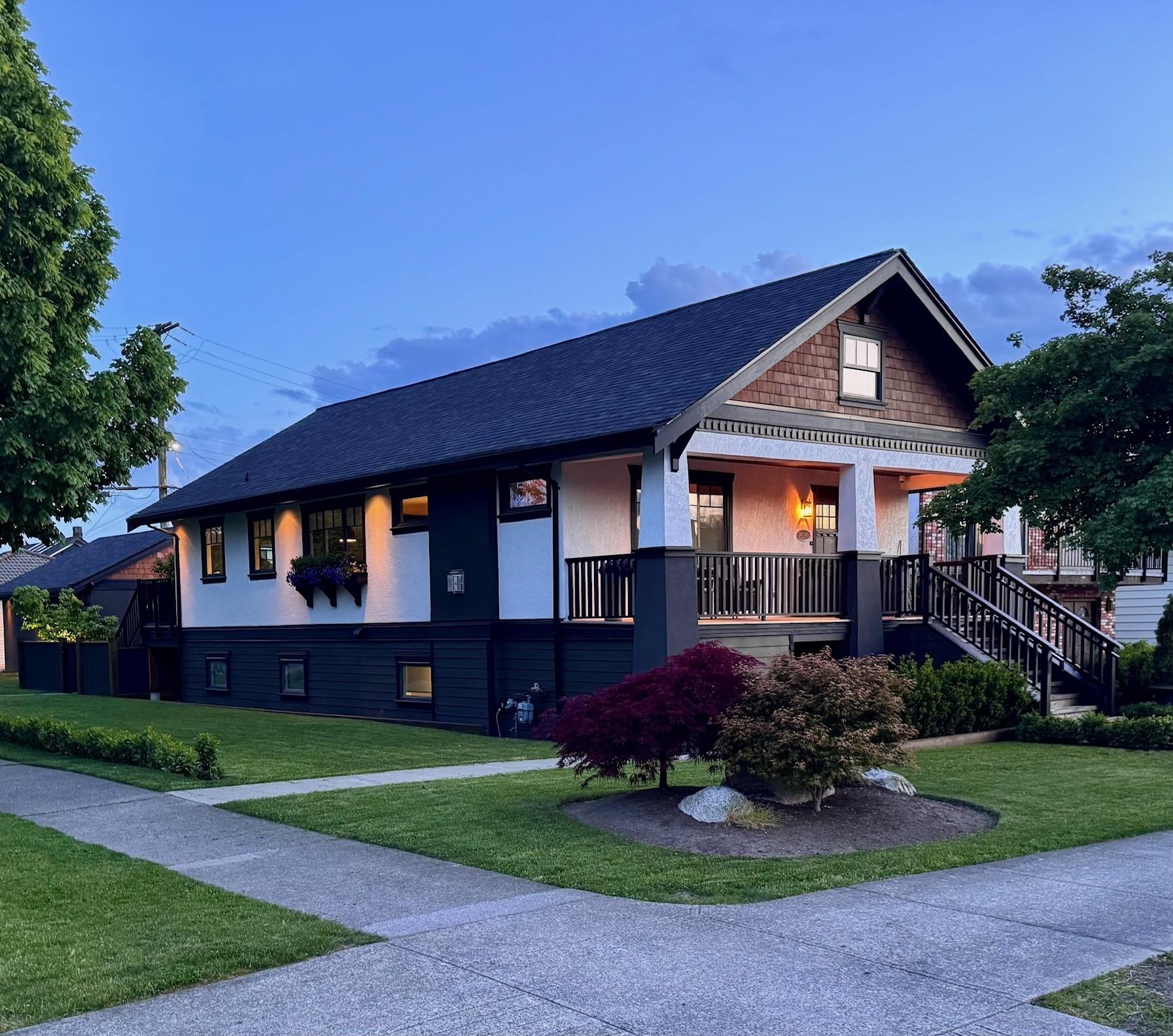 Property Photo:  2680 Dundas Street  BC V5K 1P9 