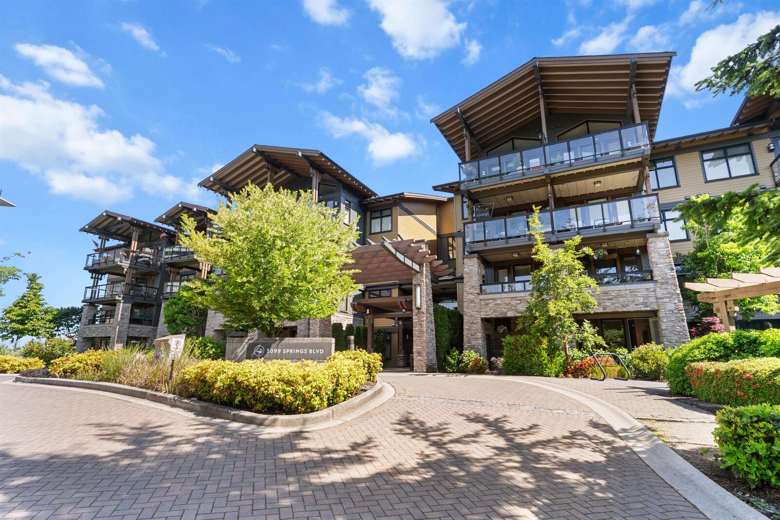 Property Photo:  5099 Springs Boulevard 113  BC V4M 0A2