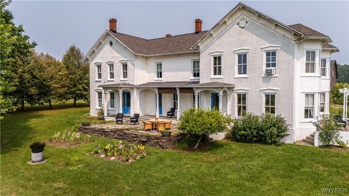 Property Photo:  9940 Middle Road  NY 14840 