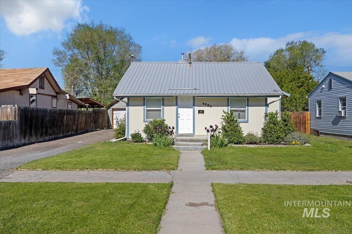 Property Photo:  1334 Oriental  ID 83318 