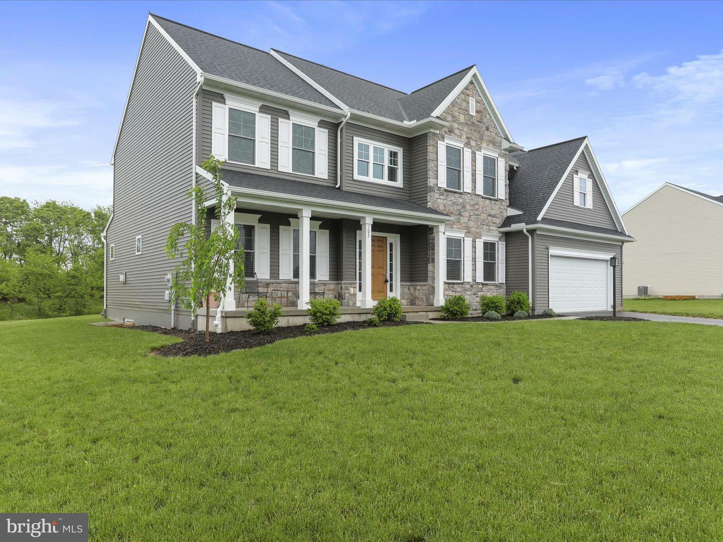 Property Photo: 102 Berkshire Drive PA 17015