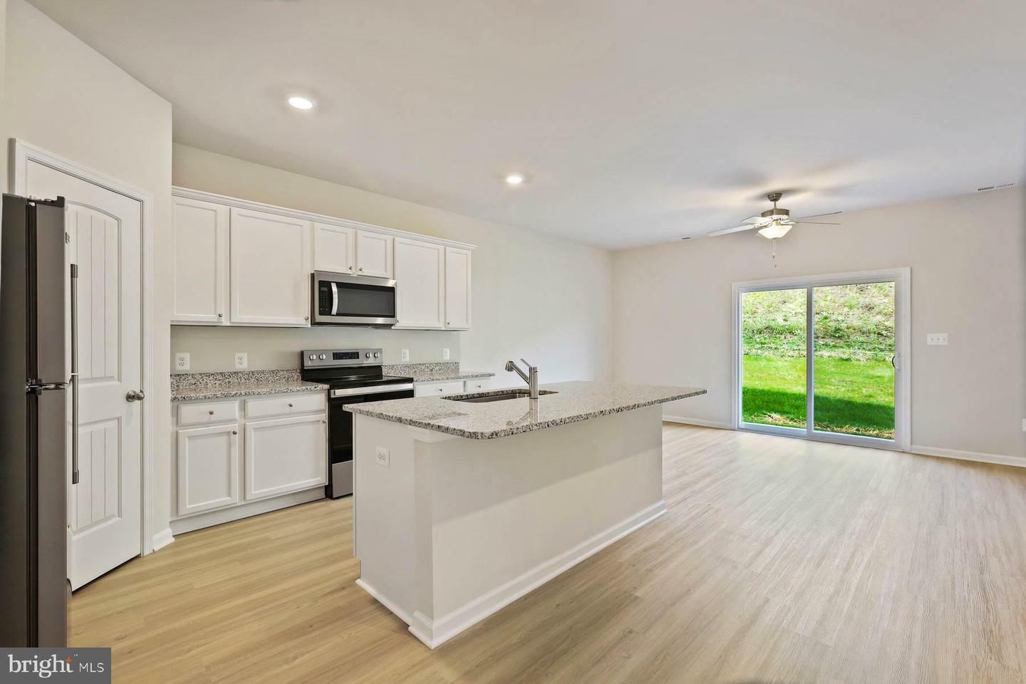 Property Photo: 60 Cranston Court WV 25419