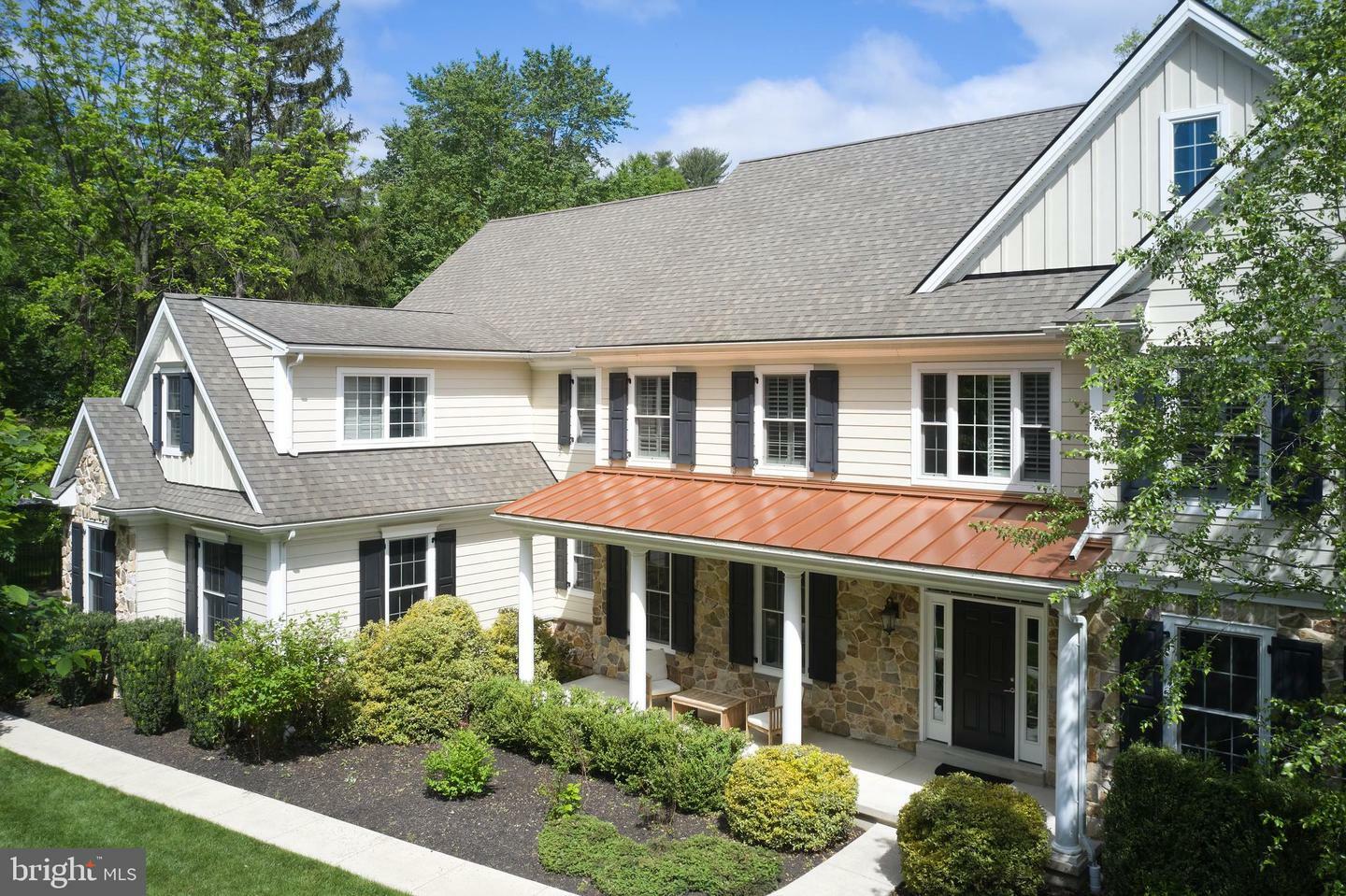Property Photo:  529 Sugartown Road  PA 19312 