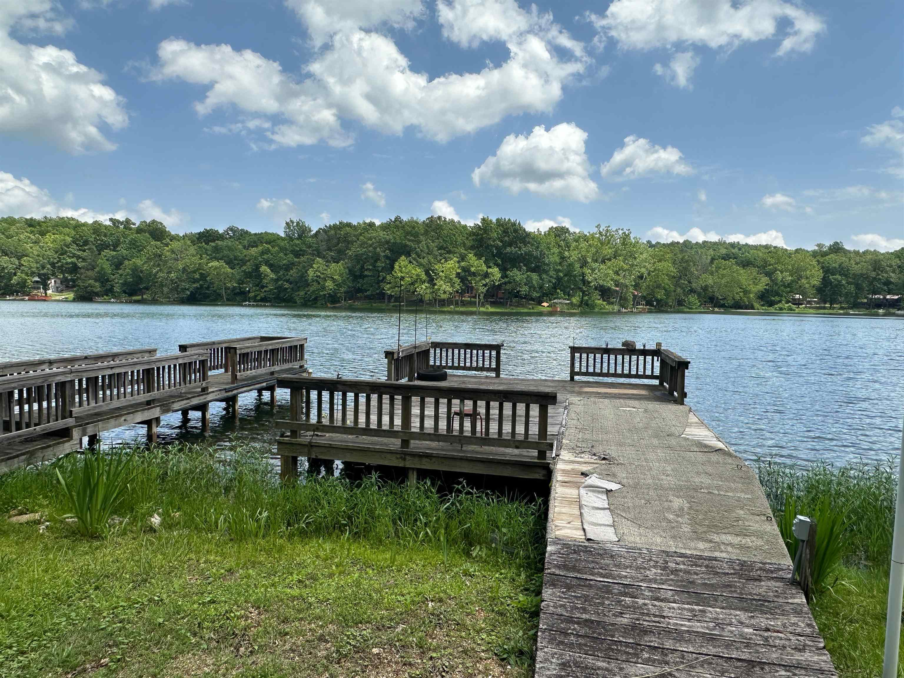 Property Photo: 33 W Lakeshore Drive AR 72529