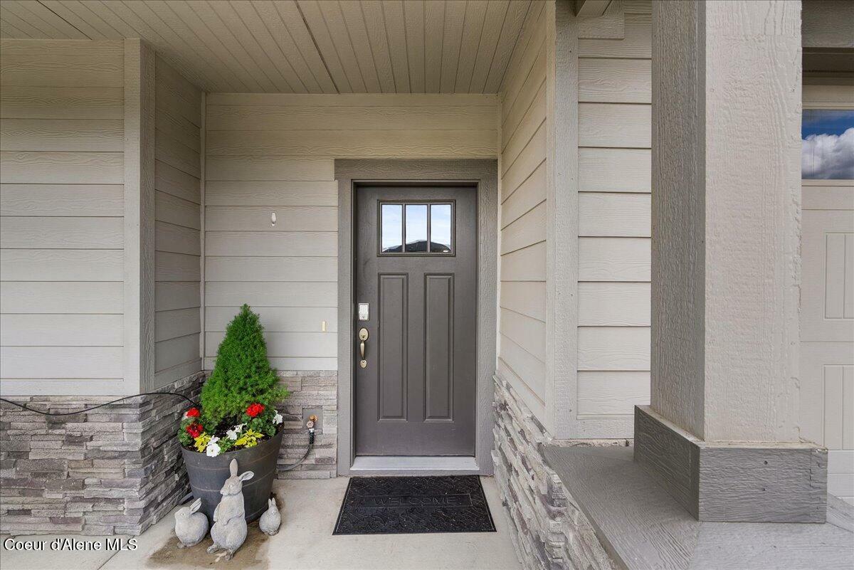 Property Photo: 3402 N Croghan Dr ID 83854