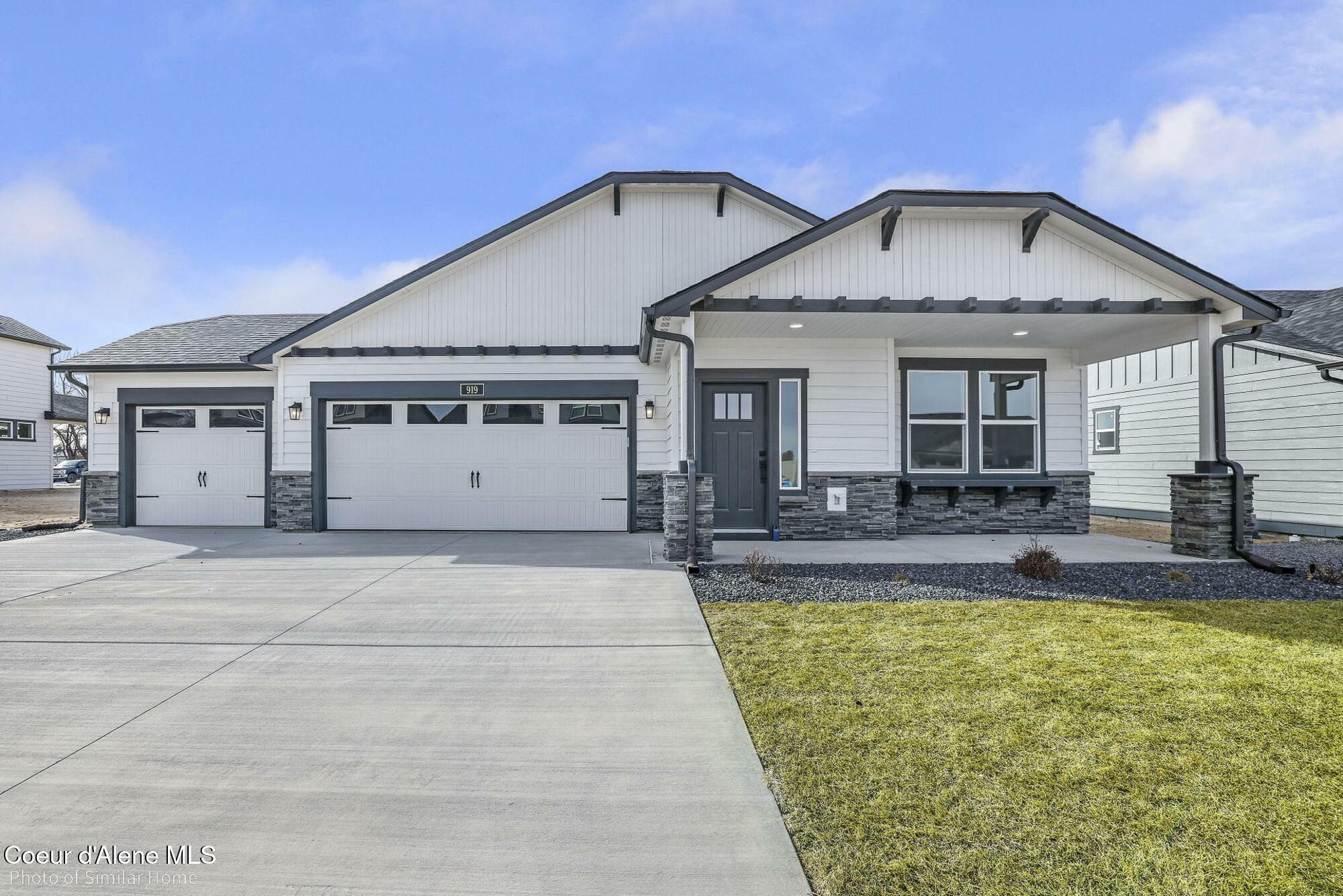 Property Photo: 13621 N Apex Way ID 83835