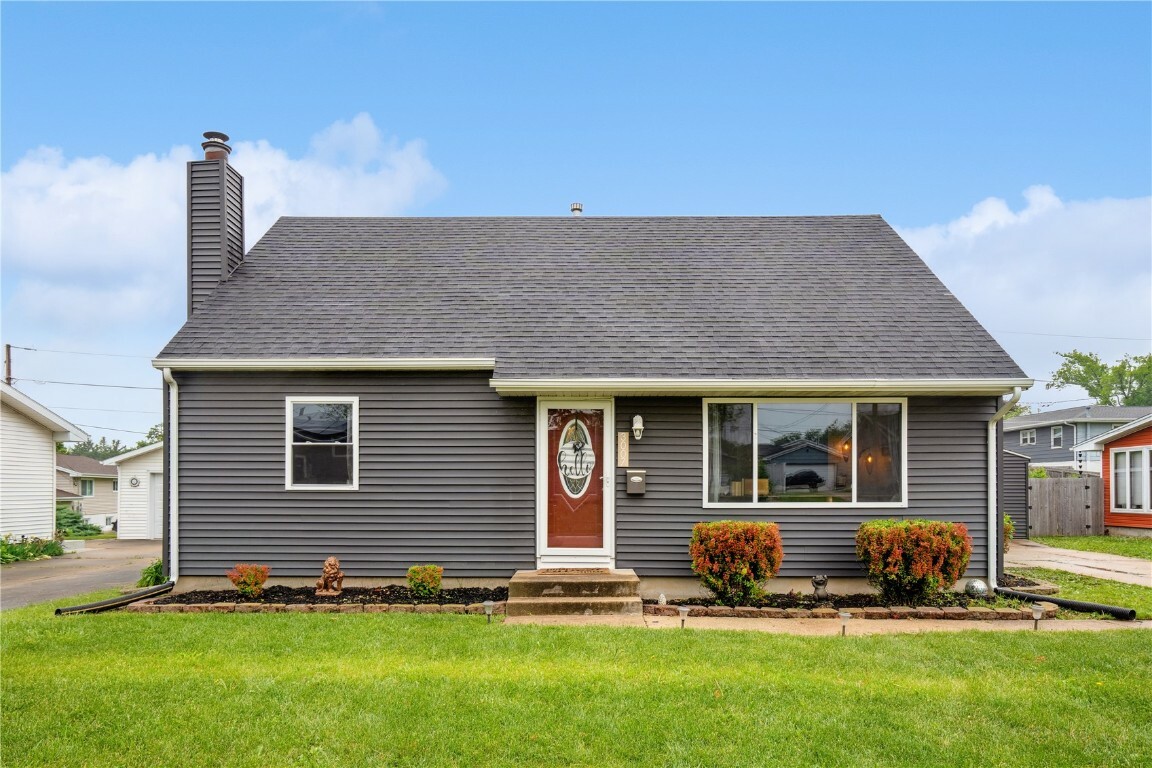 Property Photo: 3007 Ravenwood Terrace NW IA 52405
