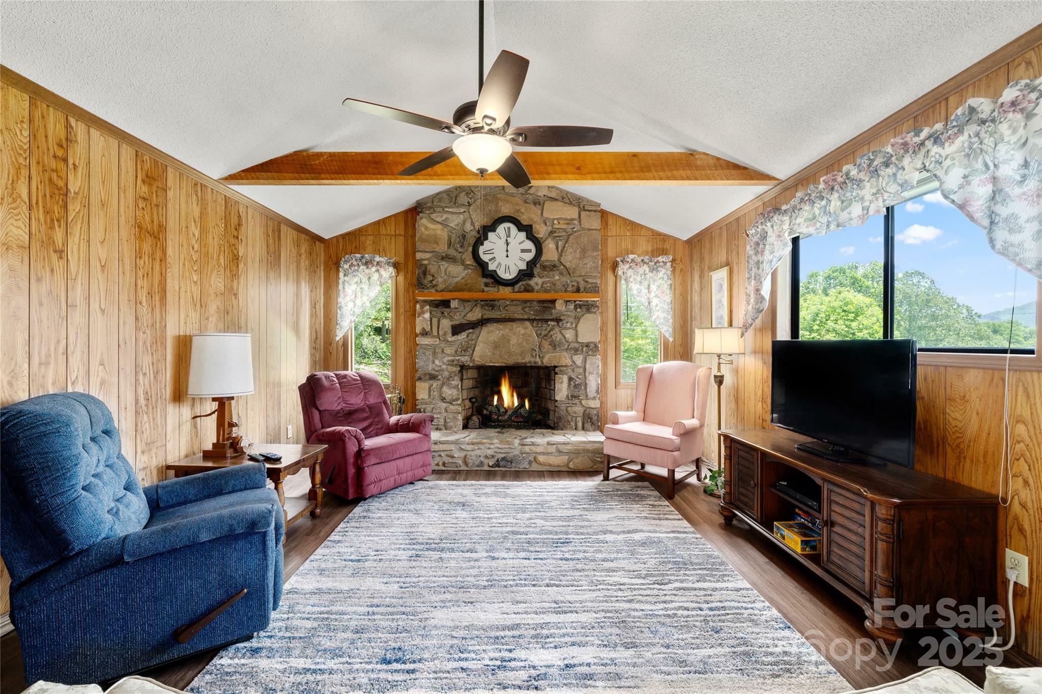Property Photo: 90 Eagles Nest Lane NC 28751