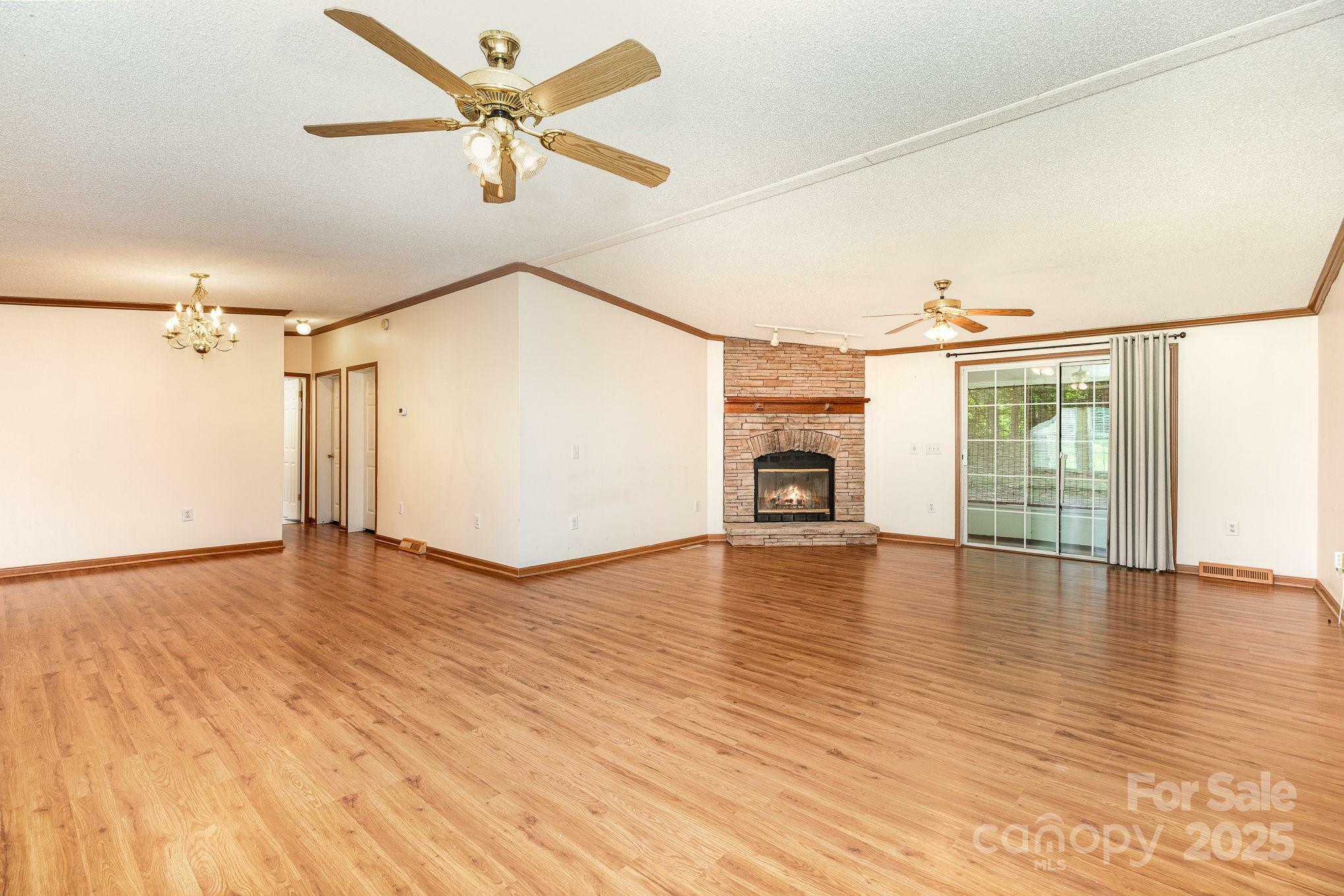 Property Photo:  611 W Robinson Street  NC 28034 