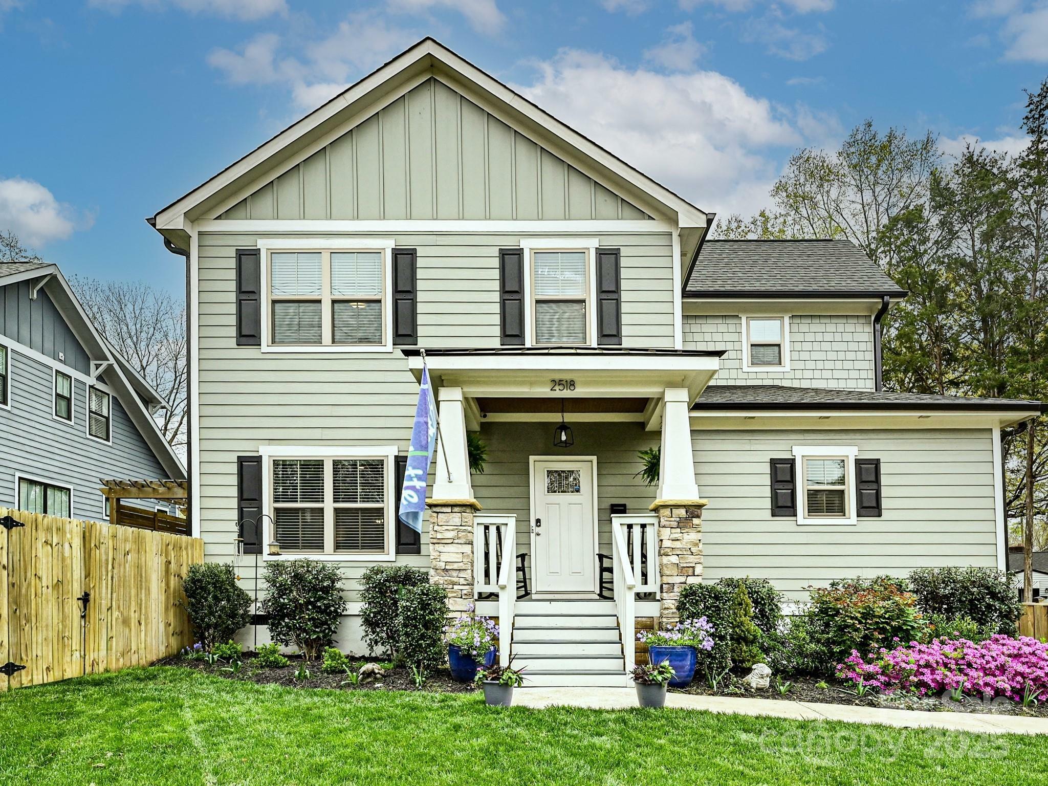Property Photo: 2518 Pinckney Avenue NC 28205