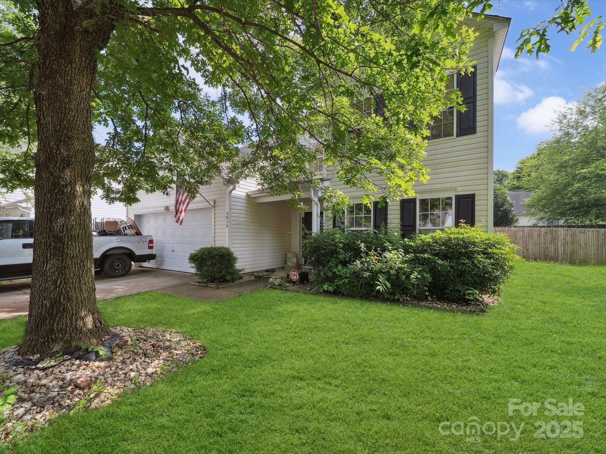 Property Photo: 3014 Robin Terry Court NC 28208