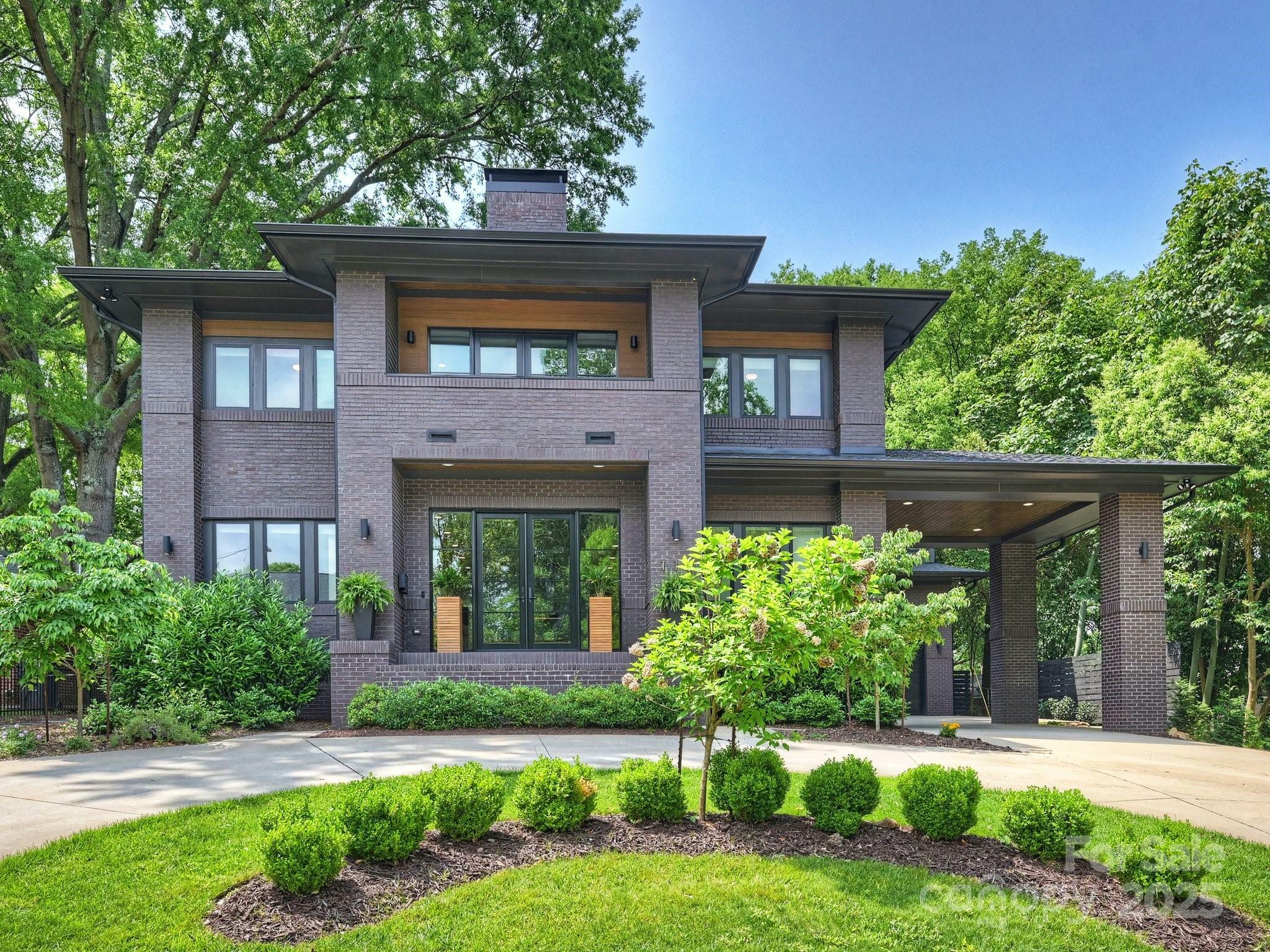 112 Manning Drive  Charlotte NC 28209 photo