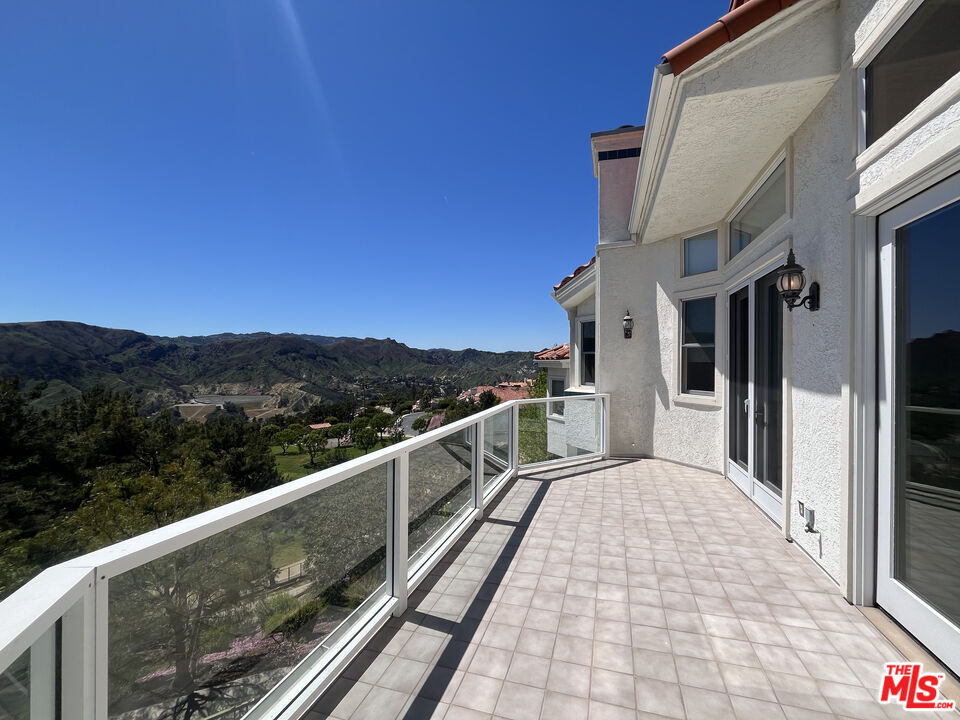 Property Photo:  2046 Palisades Dr  CA 90272 