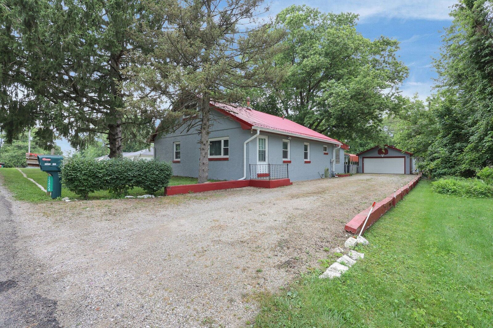Property Photo:  13424 Ivy NE Road  OH 43076 