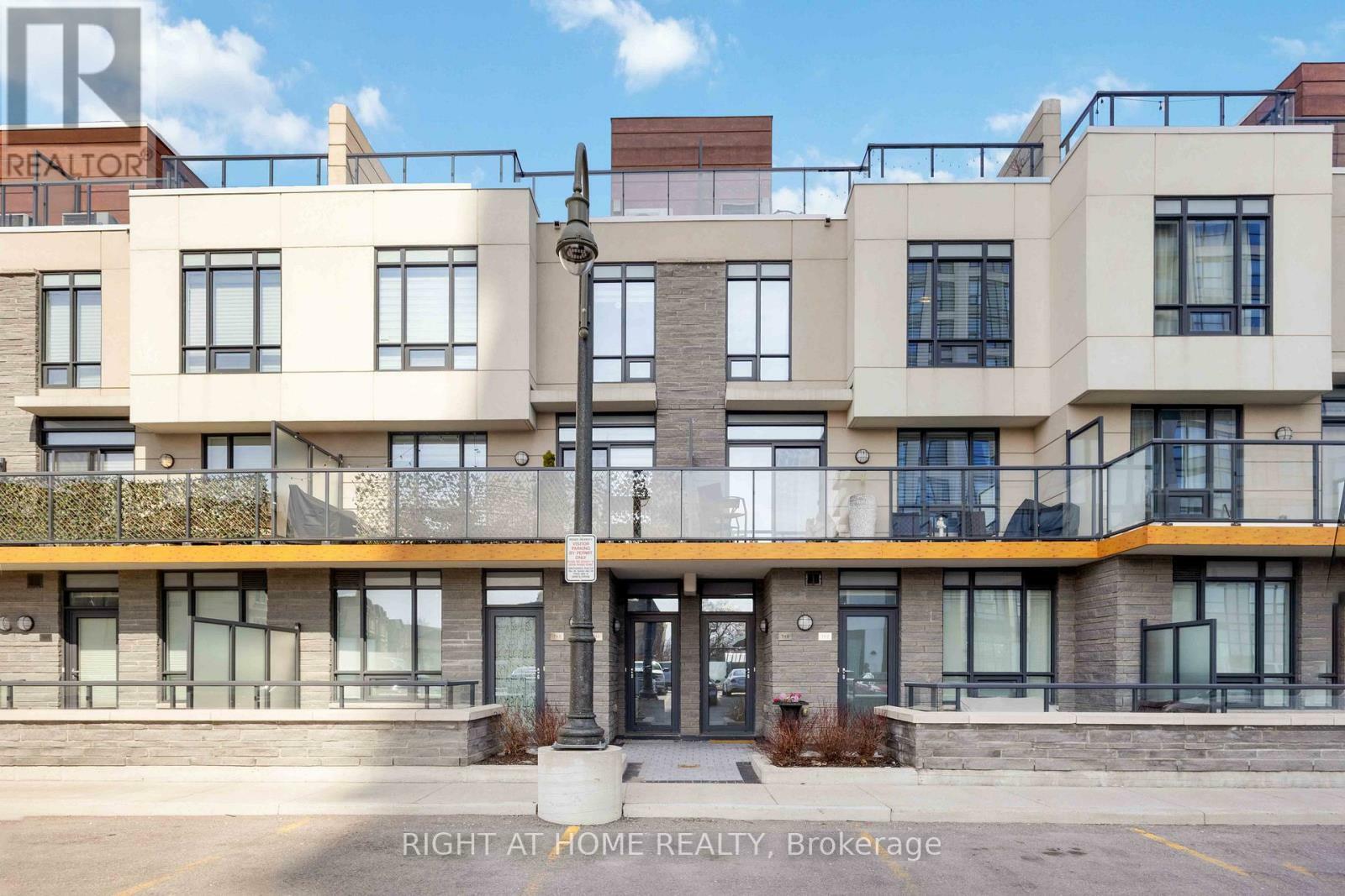 Property Photo:  1245 Bayly Street Th 8  ON L1W 0B5 